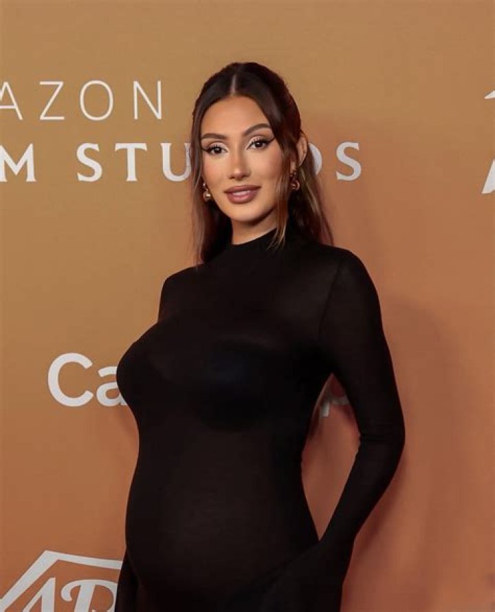 Francesca Farago Height, Weight, Net Worth, Age, Birthday, Wikipedia, Who, Nationality, Biography