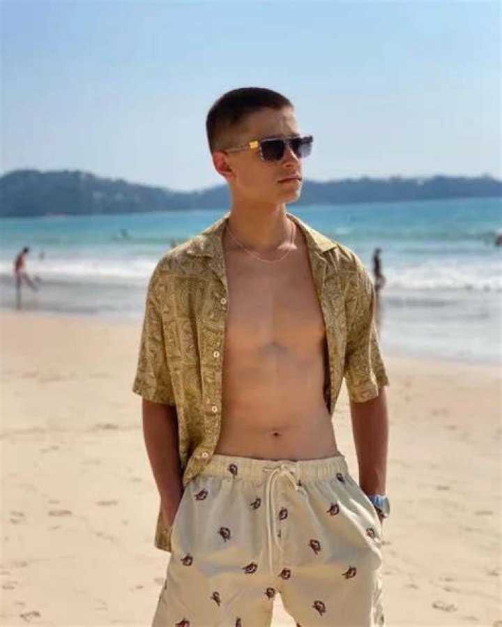 Ronald Kurzawa Height, Weight, Net Worth, Age, Birthday, Wikipedia, Who, Nationality, Biography