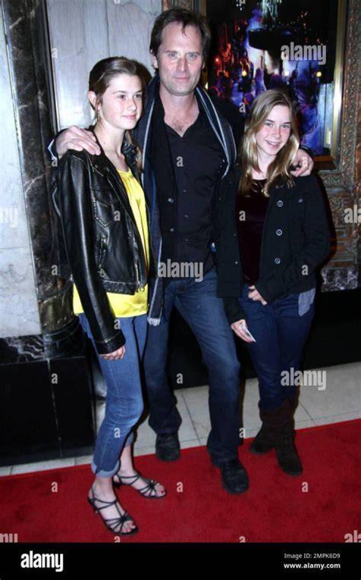 Who Is Francia Dimase? Meet The Dazzling Wife Of Jeffrey Nordling!