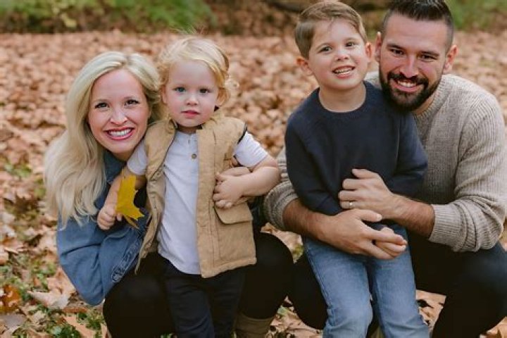 
Who is Hannah Billingsley? Shay Mooney welcomes third child with wife 